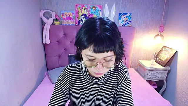 Snapshot of charlottemoonxz chatting on March 2026 06:48:01 PM charlottemoonxz online show from March 2026 06:48:01 PM