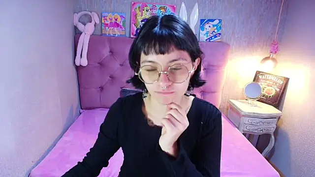 Snapshot of charlottemoonxz chatting on March 2026 06:44:02 PM charlottemoonxz online show from March 2026 06:44:02 PM