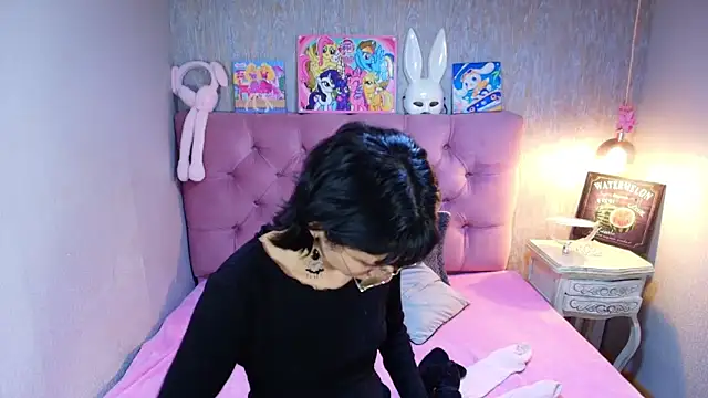 Snapshot of charlottemoonxz chatting on March 2026 06:44:02 PM charlottemoonxz online show from March 2026 06:44:02 PM