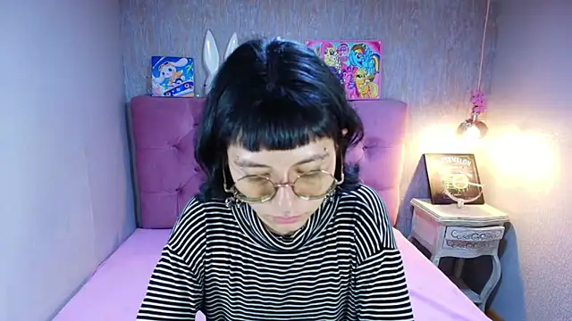 charlottemoonxz online show from May 2026 06:27:02 PM