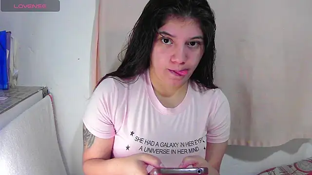 lynieh- online show from December 2025 08:16:02 PM