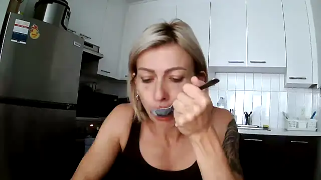 Snapshot of anechka1 chatting on September 2025 01:45:02 PM anechka1 online show from September 2025 01:45:02 PM