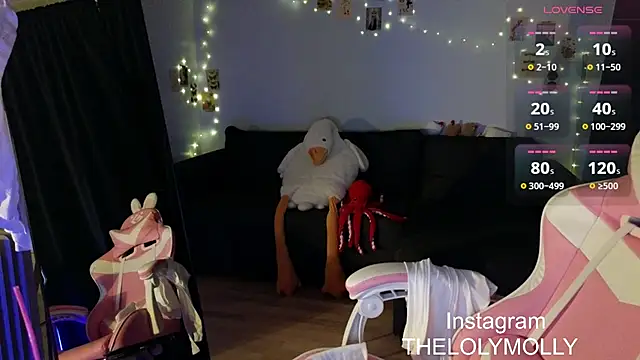 Snapshot of LolyMolli chatting on March 2025 08:16:01 PM LolyMolli online show from March 2025 08:16:01 PM