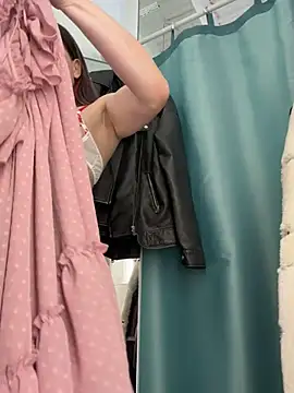 Snapshot of MooonReal chatting on January 2025 09:36:02 AM MooonReal online show from January 2025 09:36:02 AM