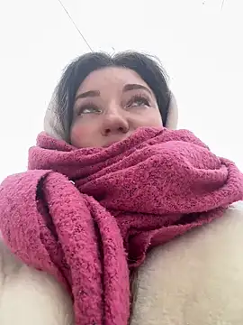 Snapshot of MooonReal chatting on February 2025 03:29:02 AM MooonReal online show from February 2025 03:29:02 AM