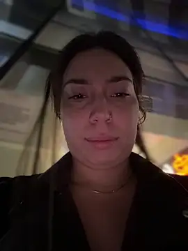 Snapshot of KimArts chatting on October 2025 04:58:01 PM KimArts online show from October 2025 04:58:01 PM