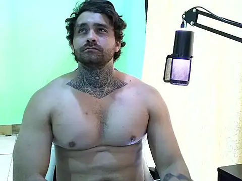 aronmiller404 online show from July 2026 02:05:01 PM