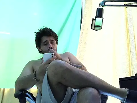 aronmiller404 online show from July 2026 03:21:02 PM