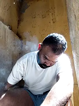 ListedLoin online show from October 2025 10:34:02 AM