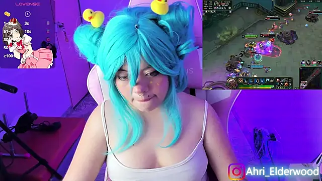 Snapshot of Ahri_Elderwood chatting on December 2024 08:00:02 AM Ahri Elderwood online show from December 2024 08:00:02 AM
