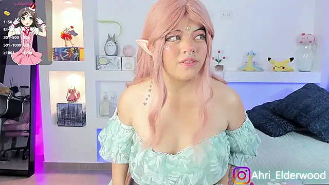 Snapshot of Ahri_Elderwood chatting on December 2024 03:22:02 AM Ahri Elderwood online show from December 2024 03:22:02 AM