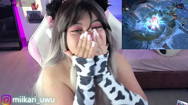 Snapshot of Ahri_Elderwood chatting on January 2025 09:39:01 AM Ahri Elderwood online show from January 2025 09:39:01 AM