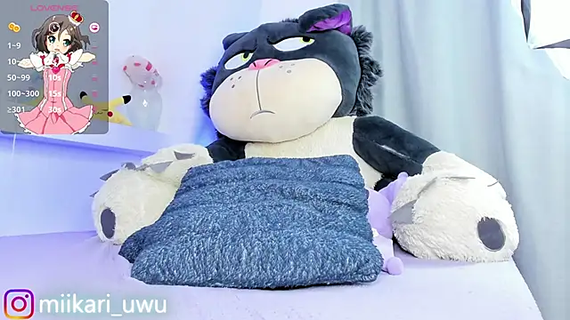 Snapshot of Ahri_Elderwood chatting on February 2025 07:18:02 AM Ahri Elderwood online show from February 2025 07:18:02 AM