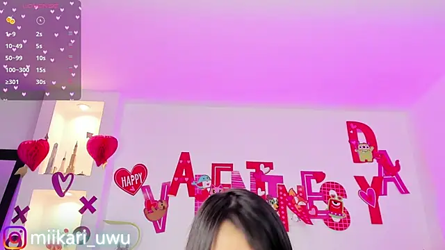 Snapshot of Ahri_Elderwood chatting on February 2025 07:49:01 AM Ahri Elderwood online show from February 2025 07:49:01 AM