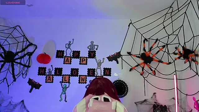 Snapshot of Ahri_Elderwood chatting on October 2025 04:34:02 AM Ahri Elderwood online show from October 2025 04:34:02 AM