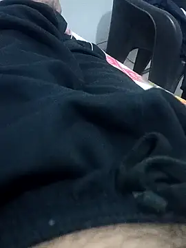 Snapshot of myhot1551 chatting on March 2025 06:51:01 PM myhot1551 online show from March 2025 06:51:01 PM