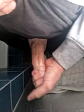 Snapshot of joycock8 chatting on February 2026 01:32:02 PM joycock8 online show from February 2026 01:32:02 PM