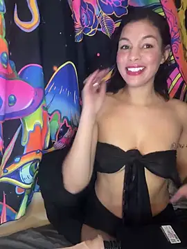 Snapshot of MeghanMarley chatting on February 2025 03:07:01 AM MeghanMarley online show from February 2025 03:07:01 AM