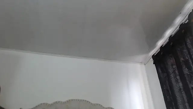 Snapshot of Abril_Squirt chatting on April 2026 06:24:02 PM Abril Squirt online show from April 2026 06:24:02 PM