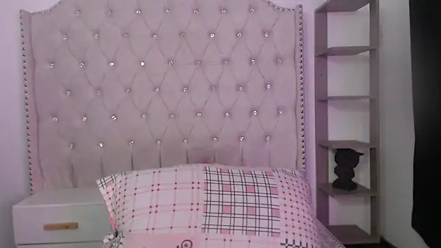 Abril Squirt online show from May 2026 11:43:01 PM