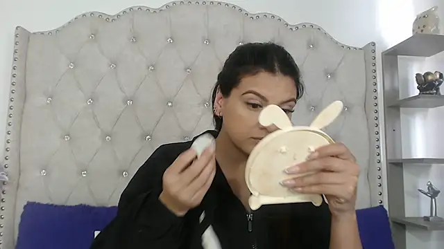 Abril Squirt online show from July 2026 09:43:02 PM