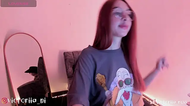 Snapshot of Victoria-ross chatting on December 2024 08:28:02 PM Victoria-ross online show from December 2024 08:28:02 PM