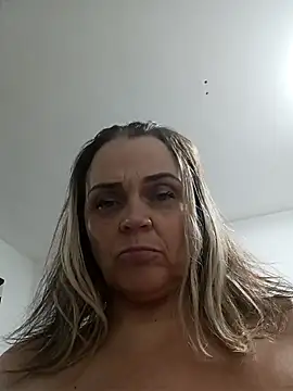 hugebobbs online show from December 2025 07:50:02 AM