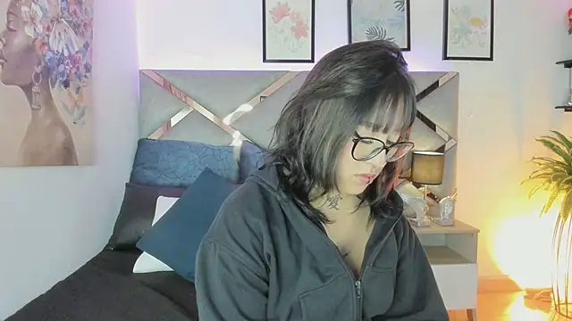 Snapshot of sofi_bakerr chatting on May 2026 11:40:01 AM sofi bakerr online show from May 2026 11:40:01 AM