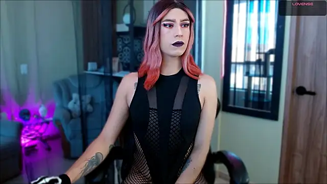 Snapshot of tevenwhiite chatting on January 2026 04:43:02 PM tevenwhiite online show from January 2026 04:43:02 PM