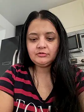 sarahhh1987 online show from February 2026 07:29:01 AM