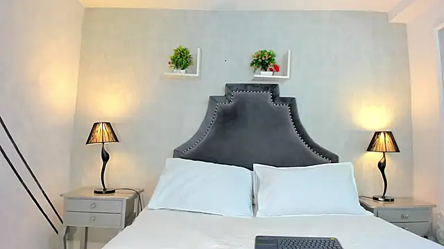 AnntoniaWood online show from December 2024 01:07:02 PM