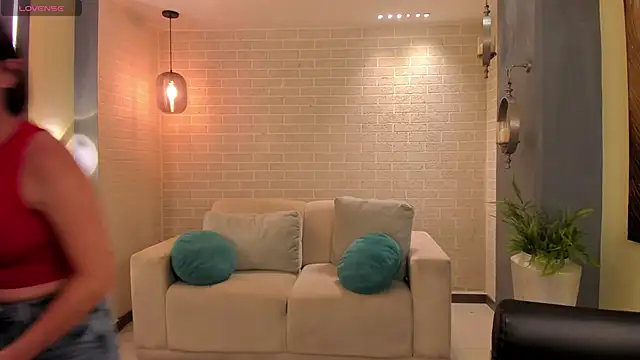 AliceHarper  online show from October 2025 12:15:02 PM