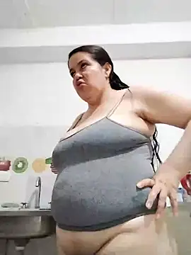 Snapshot of lunanataly chatting on January 2025 05:43:02 PM lunanataly online show from January 2025 05:43:02 PM