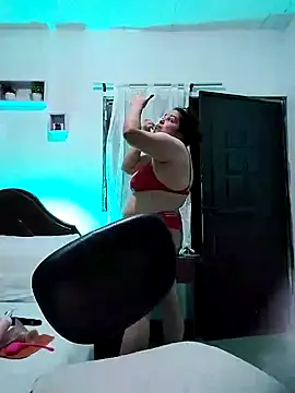 Snapshot of lunanataly chatting on January 2025 04:04:01 PM lunanataly online show from January 2025 04:04:01 PM