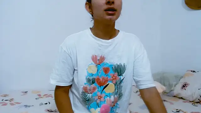 Alyson0001 online show from February 2025 09:07:02 PM