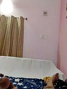 Snapshot of roadtucker123 chatting on February 2025 10:32:01 PM roadtucker123 online show from February 2025 10:32:01 PM