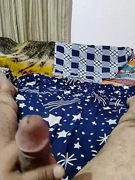 Snapshot of roadtucker123 chatting on March 2025 06:01:02 PM roadtucker123 online show from March 2025 06:01:02 PM