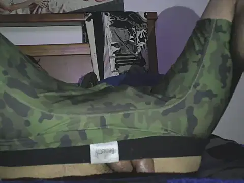 hideonbush051 online show from March 2026 03:31:01 AM