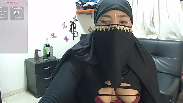 Snapshot of Aaliyah_brown chatting on January 2025 08:10:02 AM Aaliyah brown online show from January 2025 08:10:02 AM