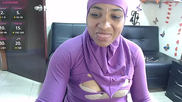 Snapshot of Aaliyah_brown chatting on February 2025 02:12:02 PM Aaliyah brown online show from February 2025 02:12:02 PM