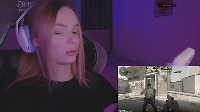 Snapshot of _MayShy_ chatting on September 2025 06:52:02 PM MayShy online show from September 2025 06:52:02 PM