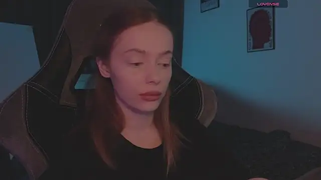 Snapshot of _MayShy_ chatting on September 2025 09:51:01 PM MayShy online show from September 2025 09:51:01 PM