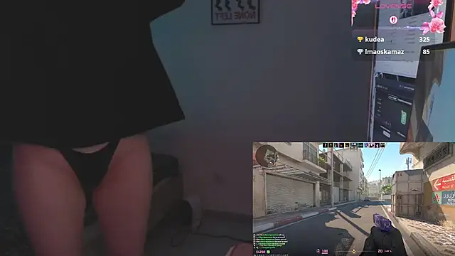 Snapshot of _MayShy_ chatting on September 2025 09:57:02 AM MayShy online show from September 2025 09:57:02 AM