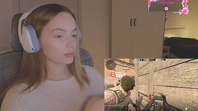 Snapshot of _MayShy_ chatting on October 2025 08:24:02 PM MayShy online show from October 2025 08:24:02 PM