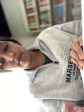 Salome golvert online show from March 2025 05:35:02 PM