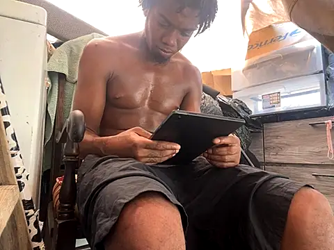 Snapshot of SlimeCrownzOut5 chatting on September 2025 05:15:02 PM SlimeCrownzOut5 online show from September 2025 05:15:02 PM