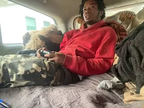 Snapshot of SlimeCrownzOut5 chatting on November 2025 02:08:02 PM SlimeCrownzOut5 online show from November 2025 02:08:02 PM