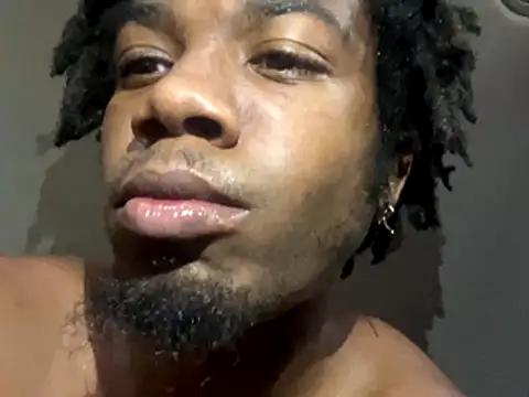 Snapshot of SlimeCrownzOut5 chatting on December 2025 05:19:02 PM SlimeCrownzOut5 online show from December 2025 05:19:02 PM