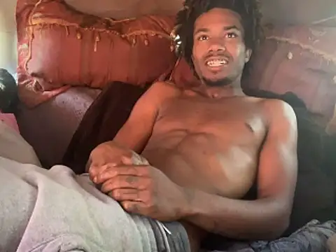 Snapshot of SlimeCrownzOut5 chatting on February 2026 08:51:01 PM SlimeCrownzOut5 online show from February 2026 08:51:01 PM