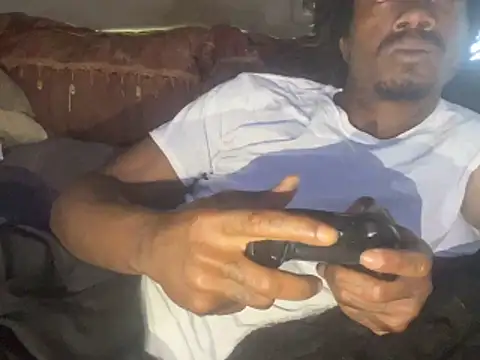 Snapshot of SlimeCrownzOut5 chatting on March 2026 06:00:01 PM SlimeCrownzOut5 online show from March 2026 06:00:01 PM